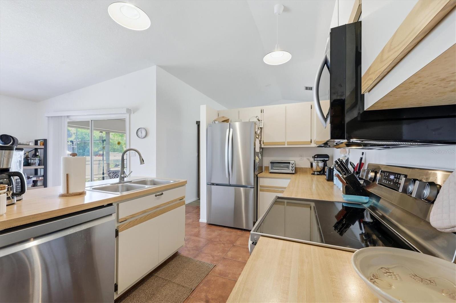 2084 LEISURE ST, PORT CHARLOTTE, FL — photo 16