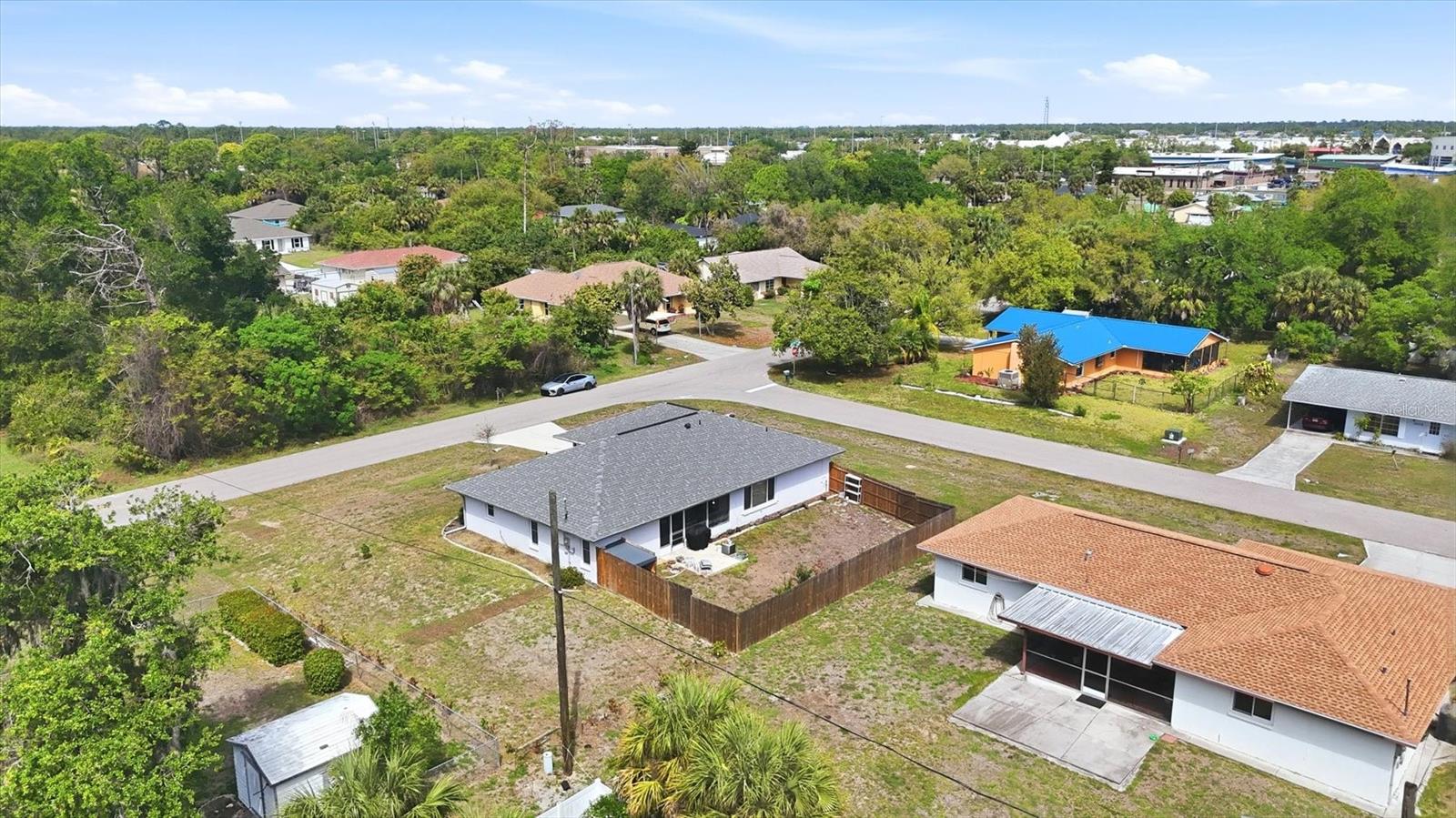 2084 LEISURE ST, PORT CHARLOTTE, FL — photo 33