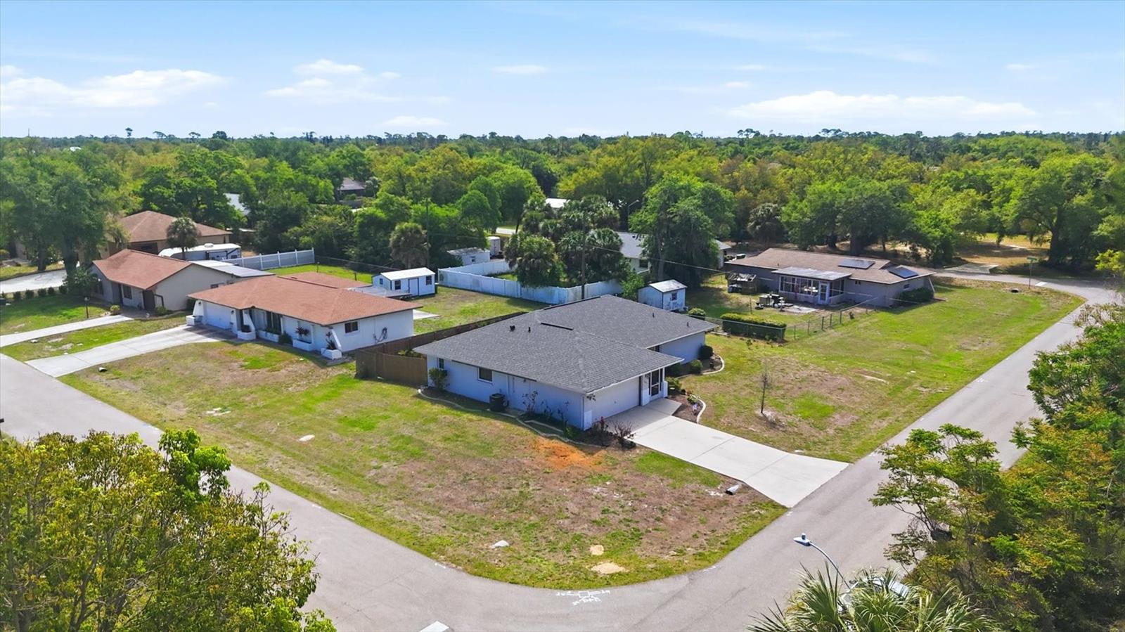 2084 LEISURE ST, PORT CHARLOTTE, FL — photo 38