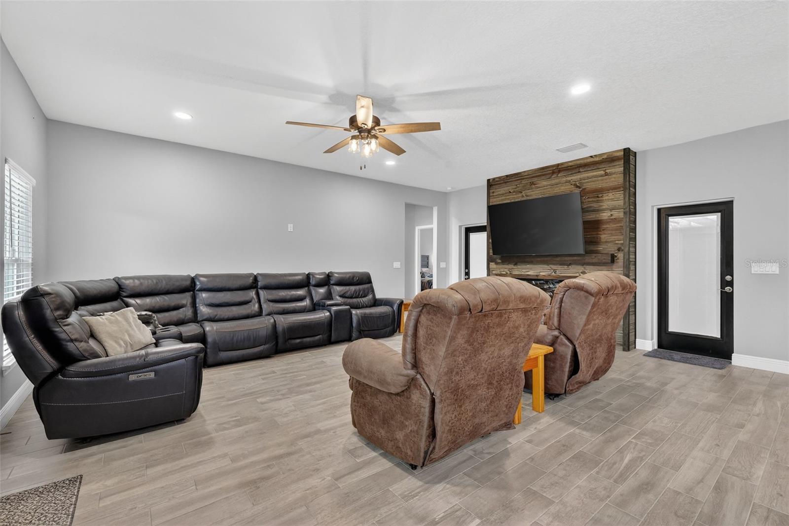 22431 LOOP RD, GROVELAND, FL — photo 24