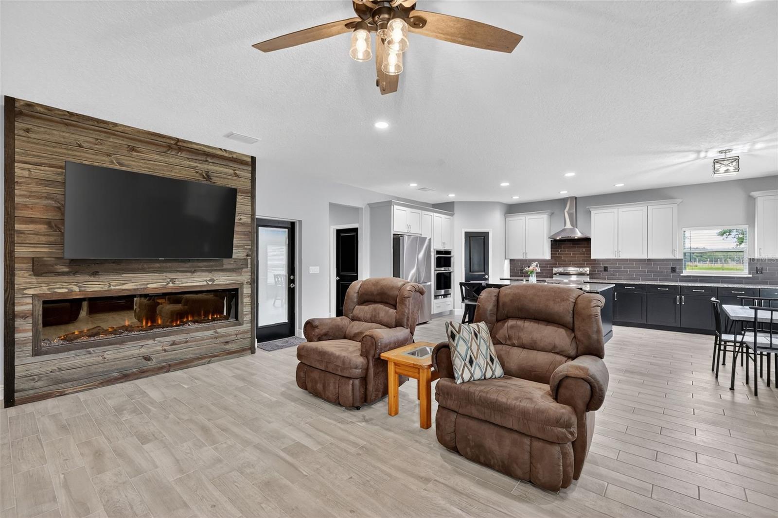 22431 LOOP RD, GROVELAND, FL — photo 28