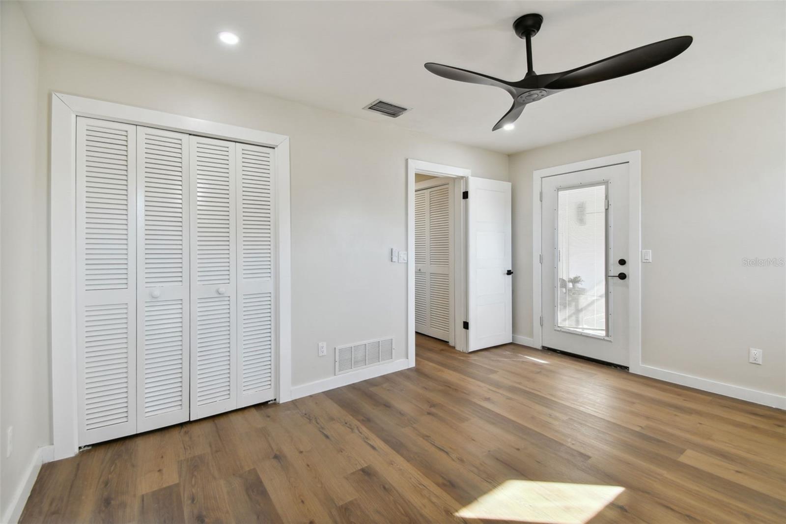 570 CASLER AVE, CLEARWATER, FL — photo 14