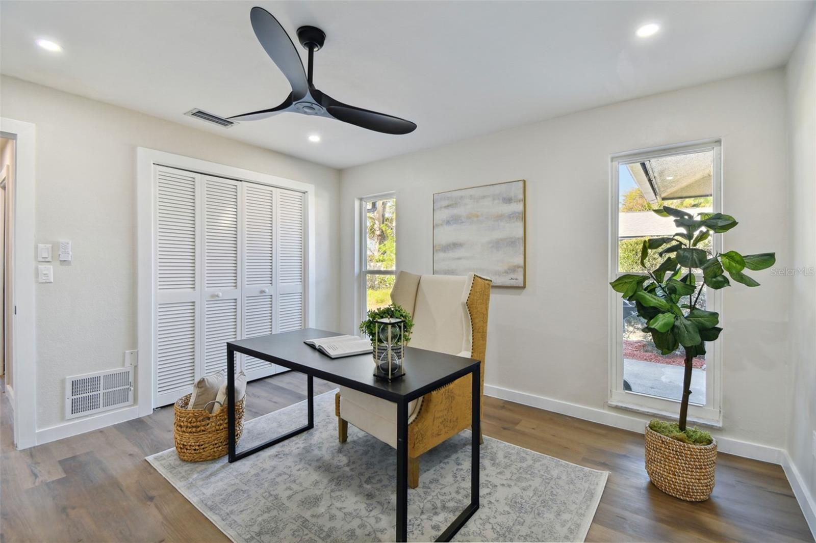 570 CASLER AVE, CLEARWATER, FL — photo 16