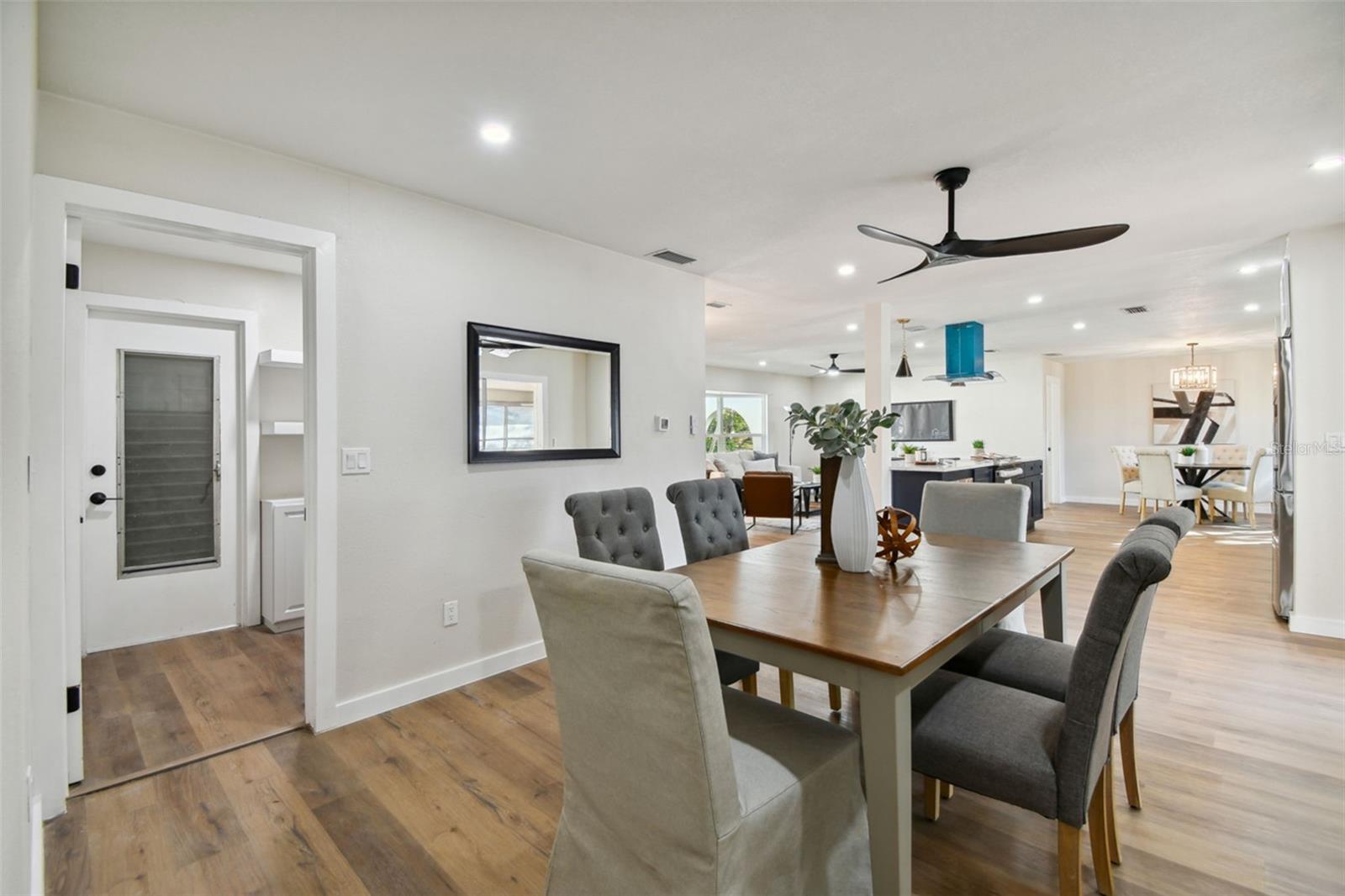 570 CASLER AVE, CLEARWATER, FL — photo 38