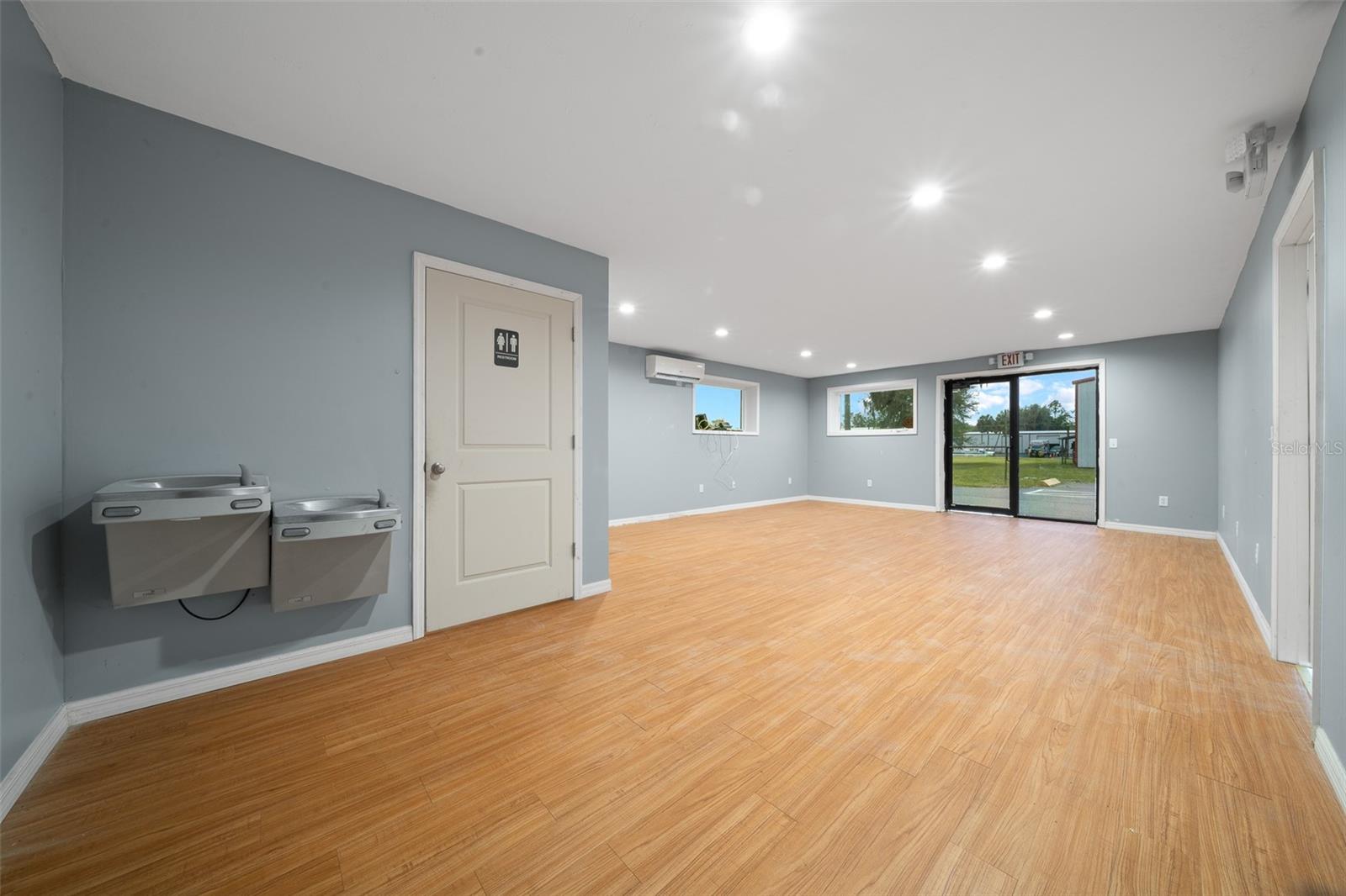 3073 NE 37TH PL, WILDWOOD, FL — photo 6