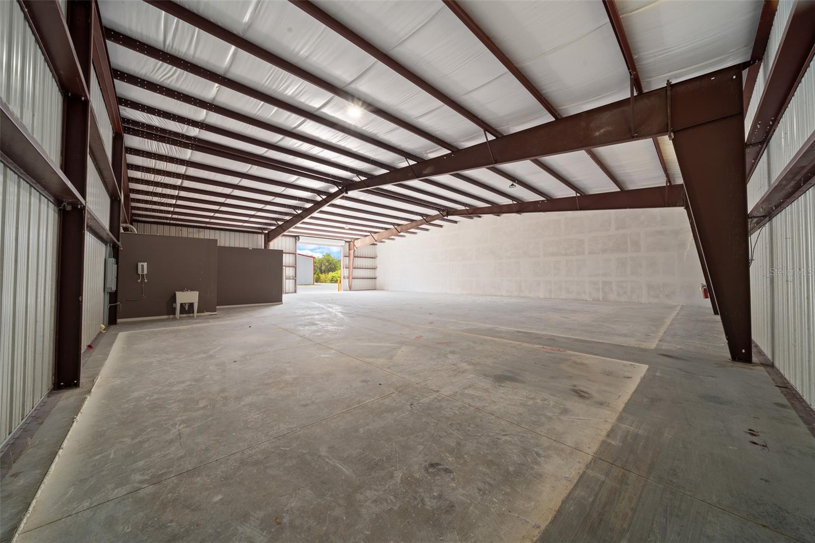 3073 NE 37TH PL, WILDWOOD, FL — photo 8