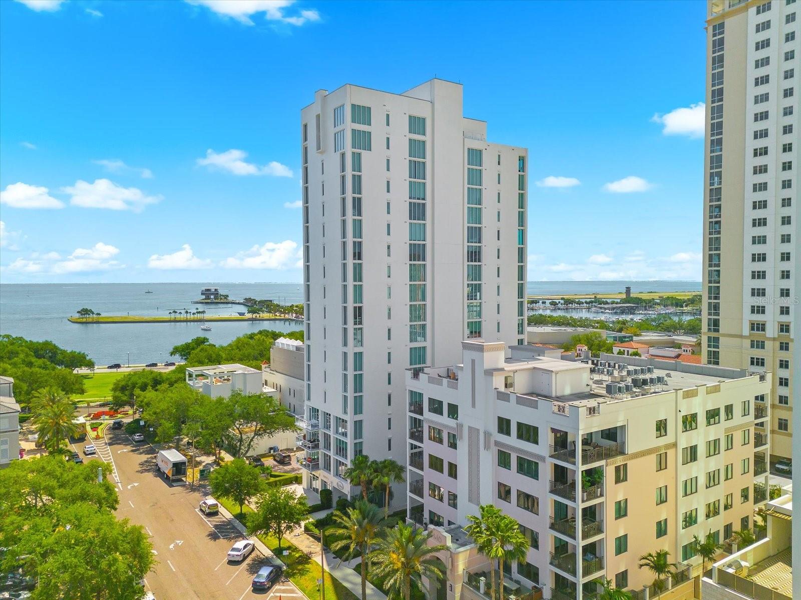176 4TH AVE NE #201, ST PETERSBURG, FL — photo 2