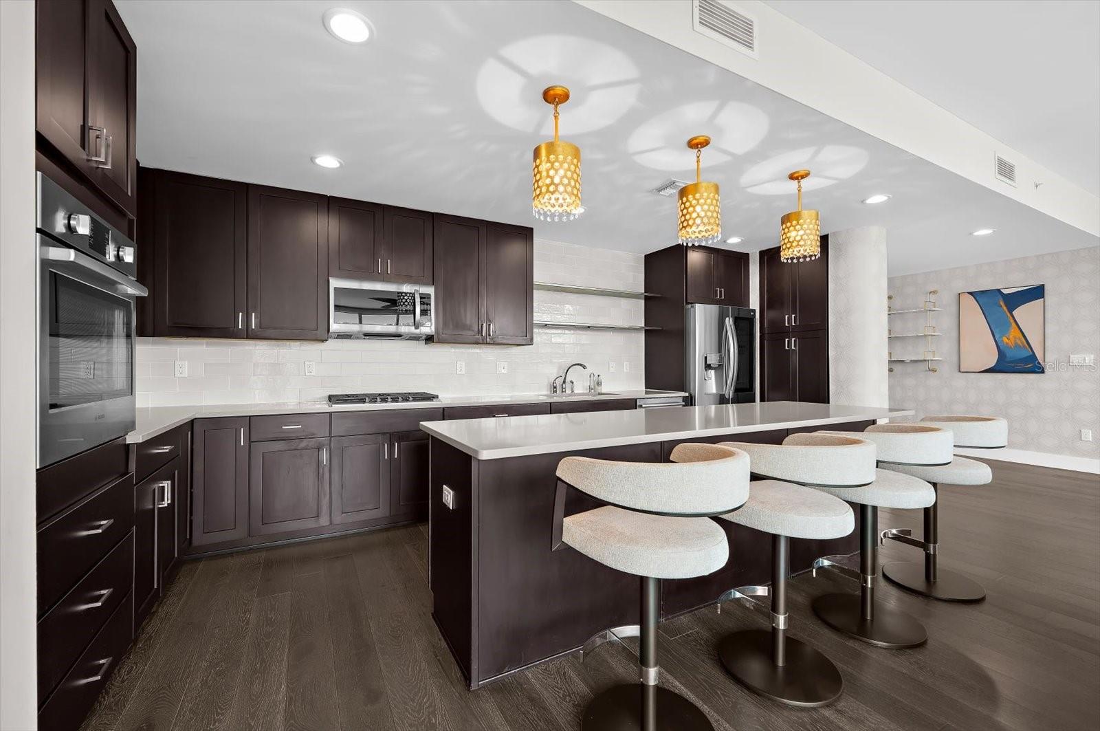 176 4TH AVE NE #201, ST PETERSBURG, FL — photo 32