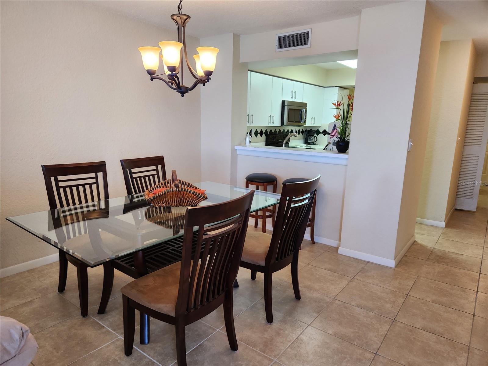 6105 BAHIA DEL MAR CIR #283, ST PETERSBURG, FL — photo 7