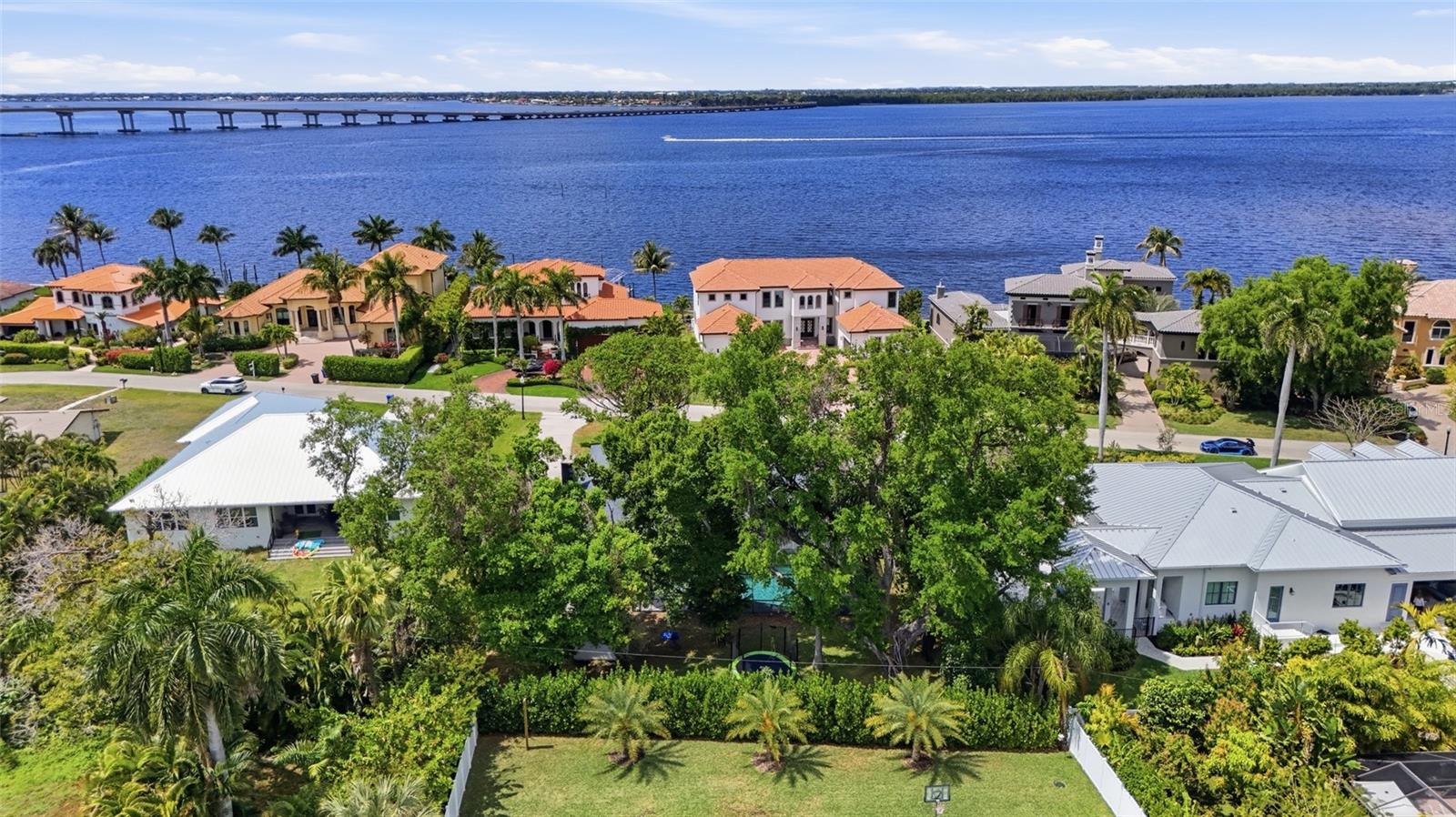 3931 W RIVERSIDE DR, FORT MYERS, FL — photo 6