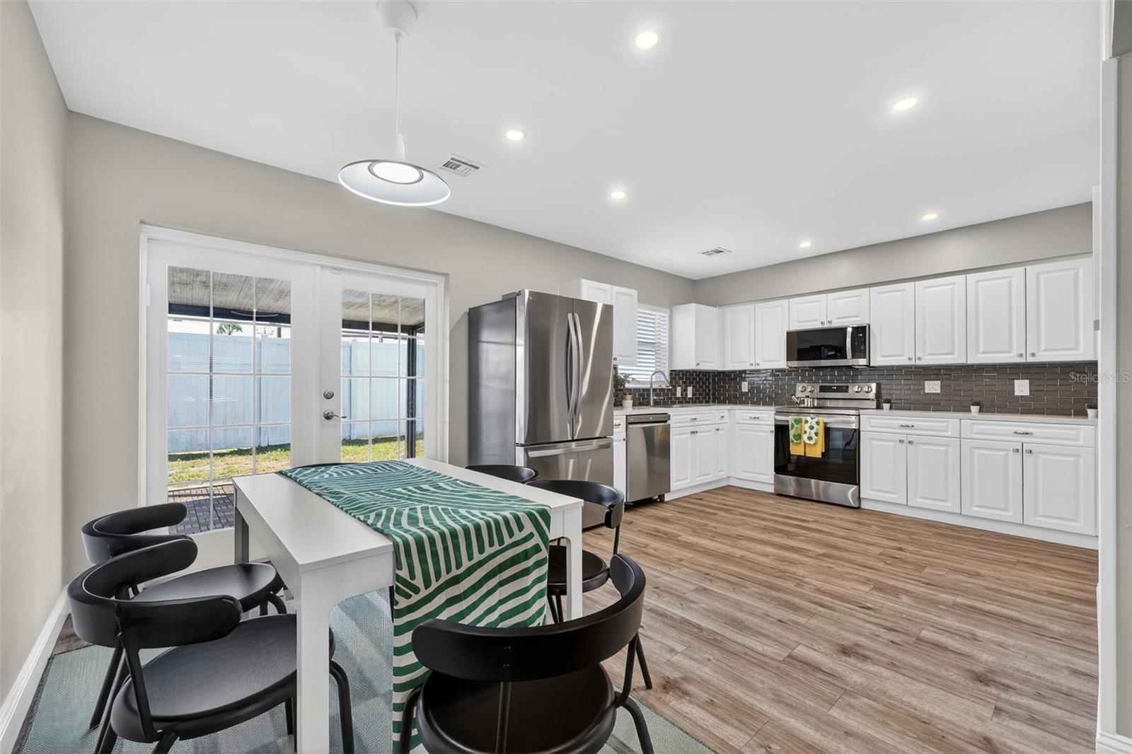 2806 UPPER TANGELO DR, SARASOTA, FL — photo 2