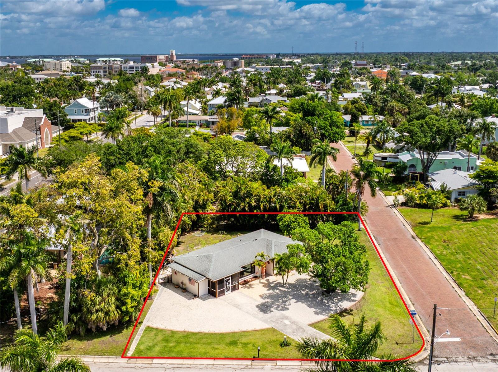 312 MCGREGOR ST, PUNTA GORDA, FL