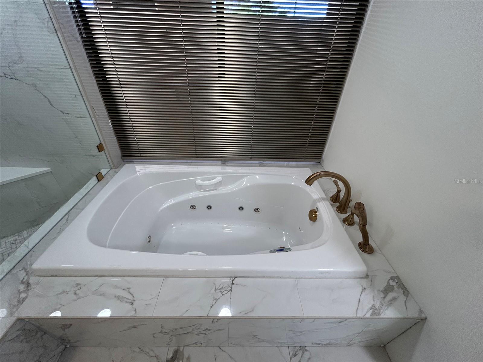 6260 KIPPS COLONY CT #203, GULFPORT, FL — photo 37
