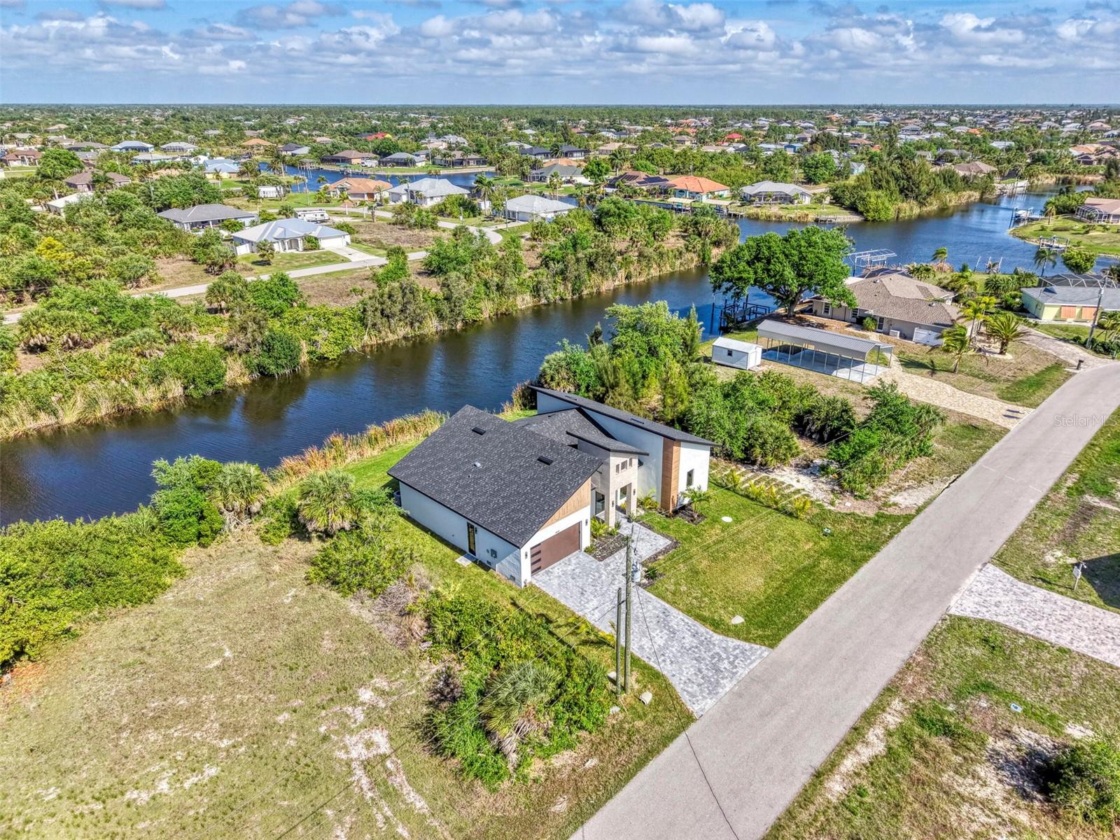 9468 ATTICA CIR, PORT CHARLOTTE, FL — photo 4