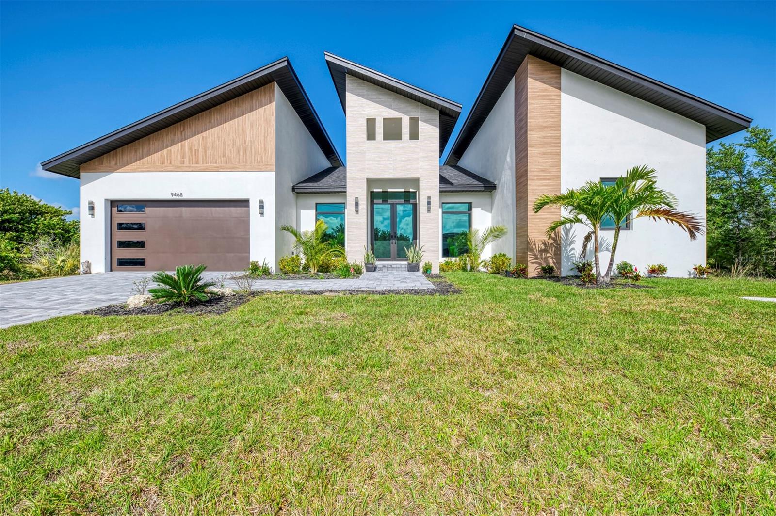 9468 ATTICA CIR, PORT CHARLOTTE, FL — photo 7