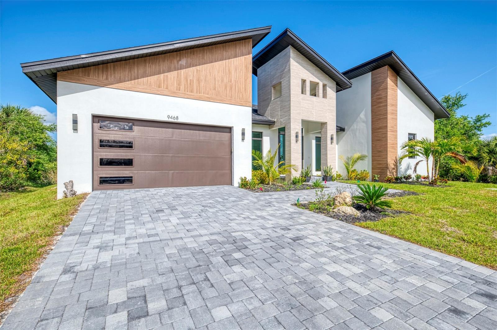 9468 ATTICA CIR, PORT CHARLOTTE, FL — photo 8