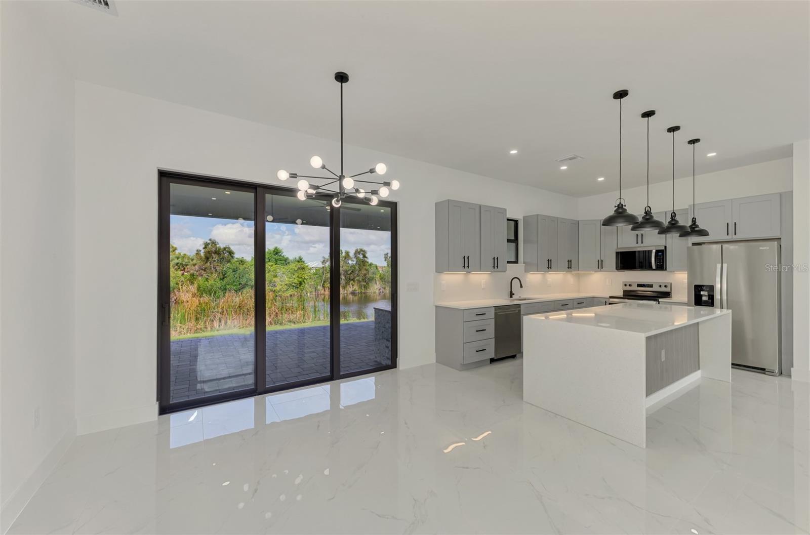 9468 ATTICA CIR, PORT CHARLOTTE, FL — photo 15