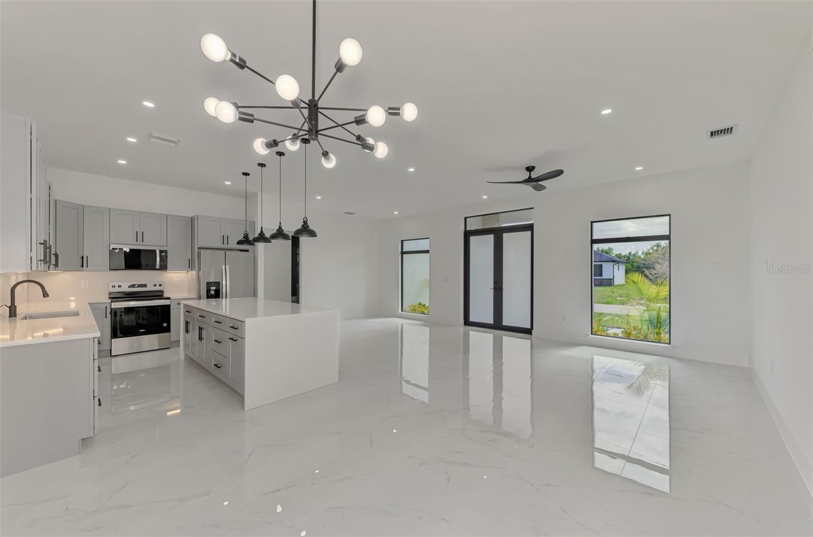 9468 ATTICA CIR, PORT CHARLOTTE, FL — photo 16