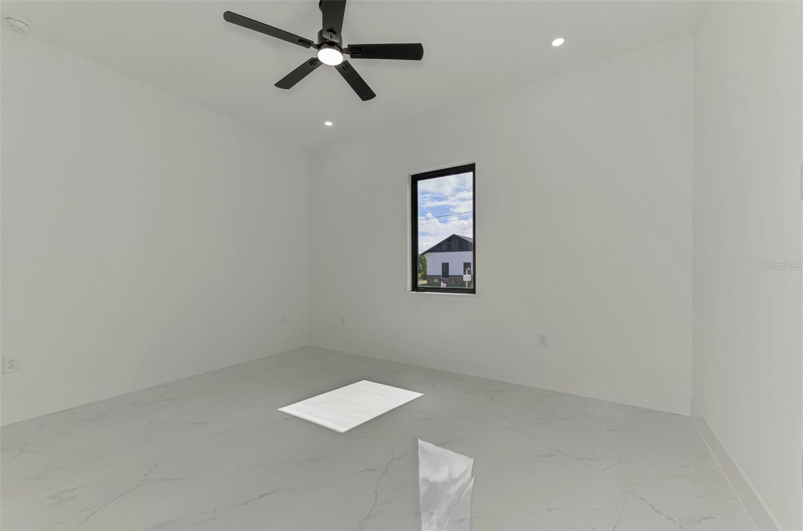 9468 ATTICA CIR, PORT CHARLOTTE, FL — photo 42