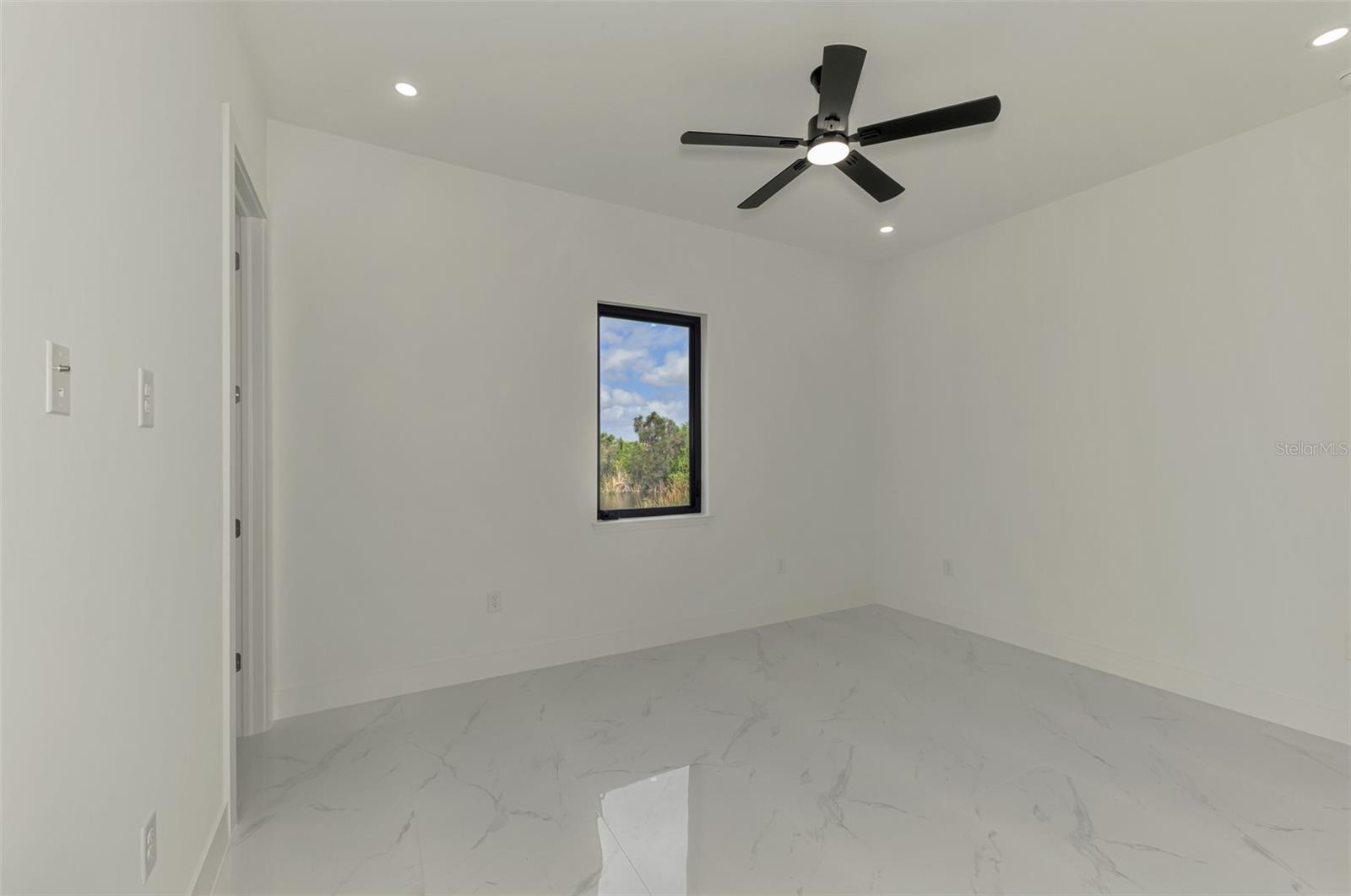 9468 ATTICA CIR, PORT CHARLOTTE, FL — photo 48