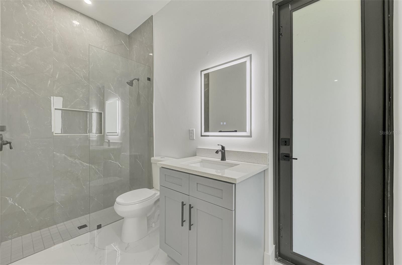 9468 ATTICA CIR, PORT CHARLOTTE, FL — photo 51