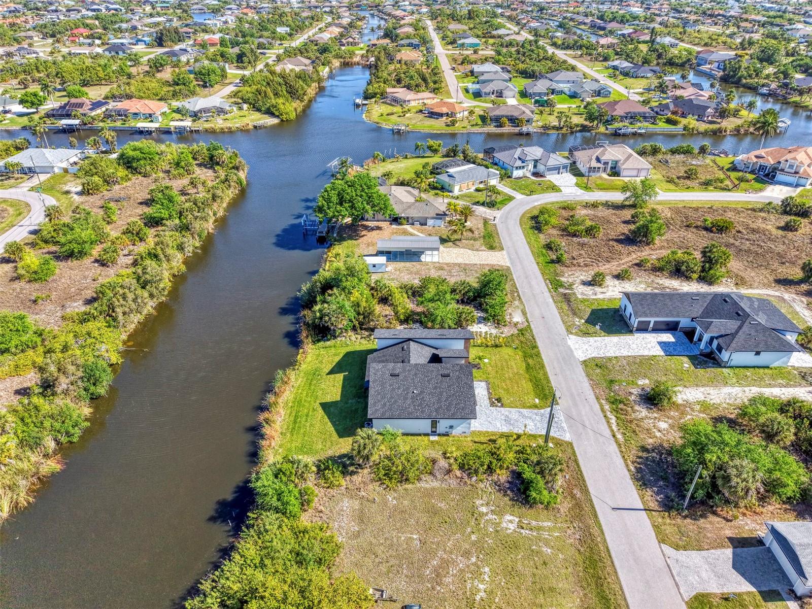 9468 ATTICA CIR, PORT CHARLOTTE, FL — photo 59