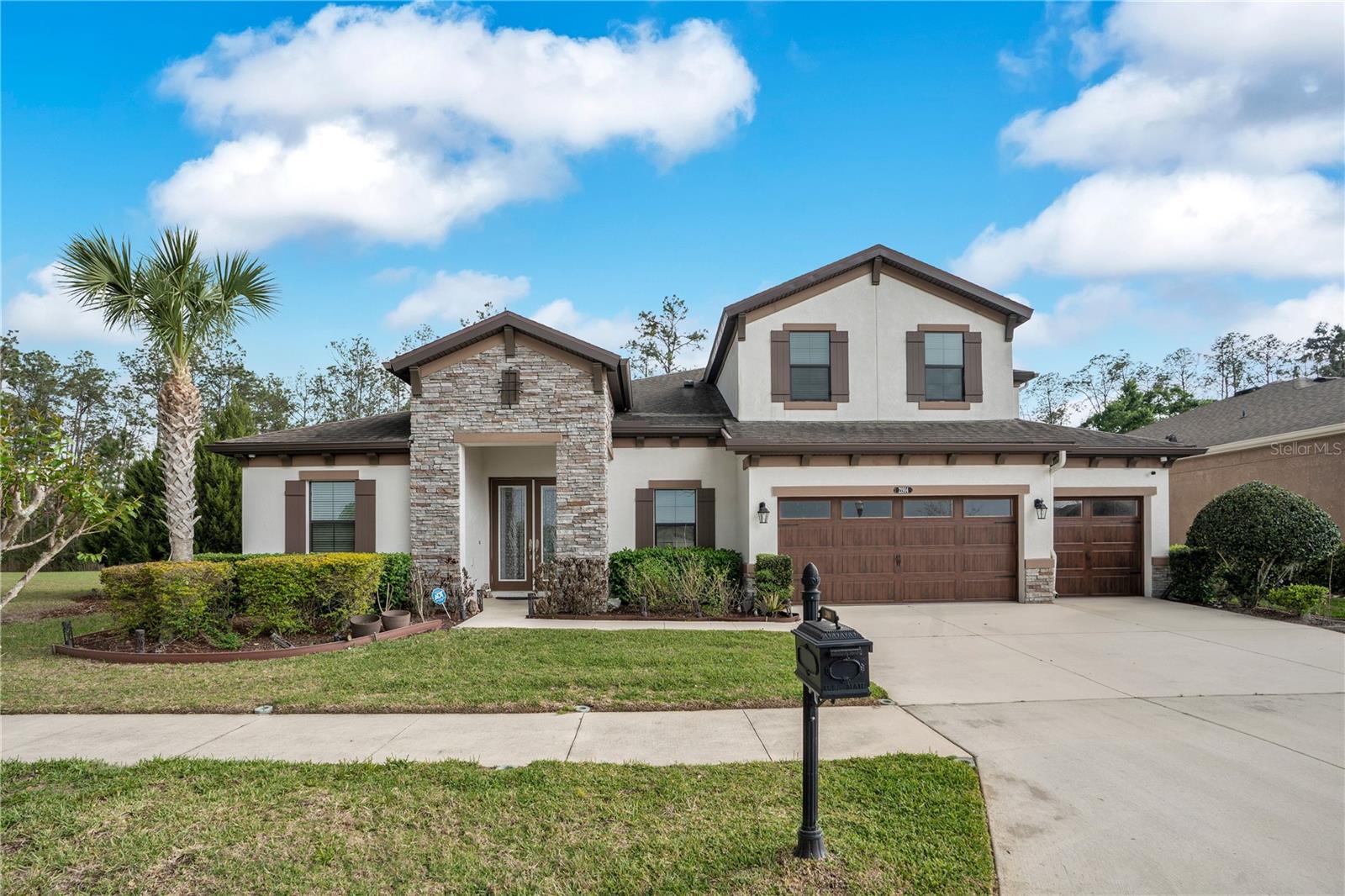 21914 BUTTERFLY KISS DR, LAND O LAKES, FL