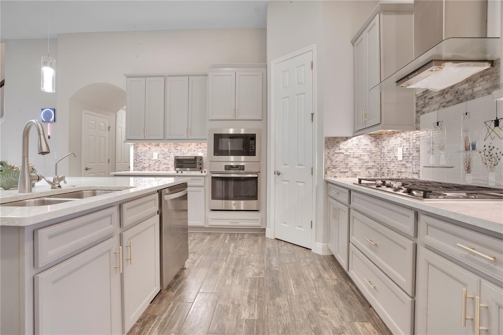 21914 BUTTERFLY KISS DR, LAND O LAKES, FL — photo 12