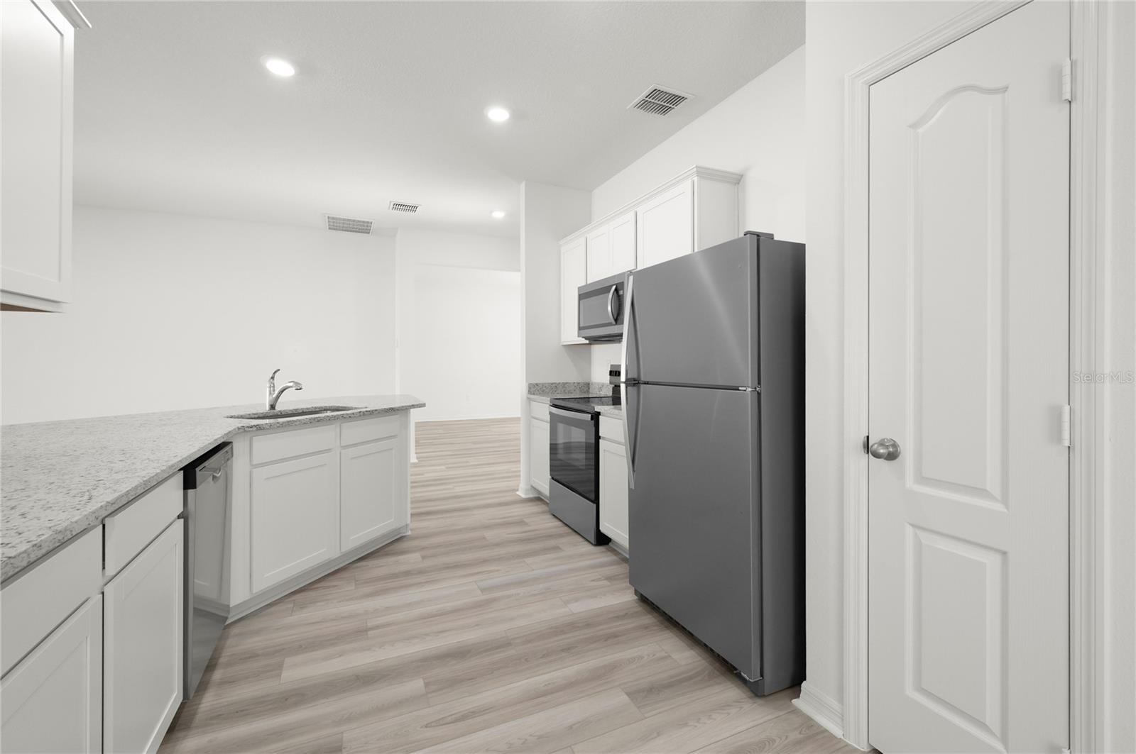 13246 TULA LOOP, ASTATULA, FL — photo 11