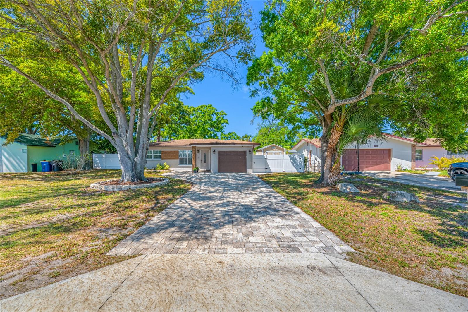 2212 NE COACHMAN RD, CLEARWATER, FL — photo 3