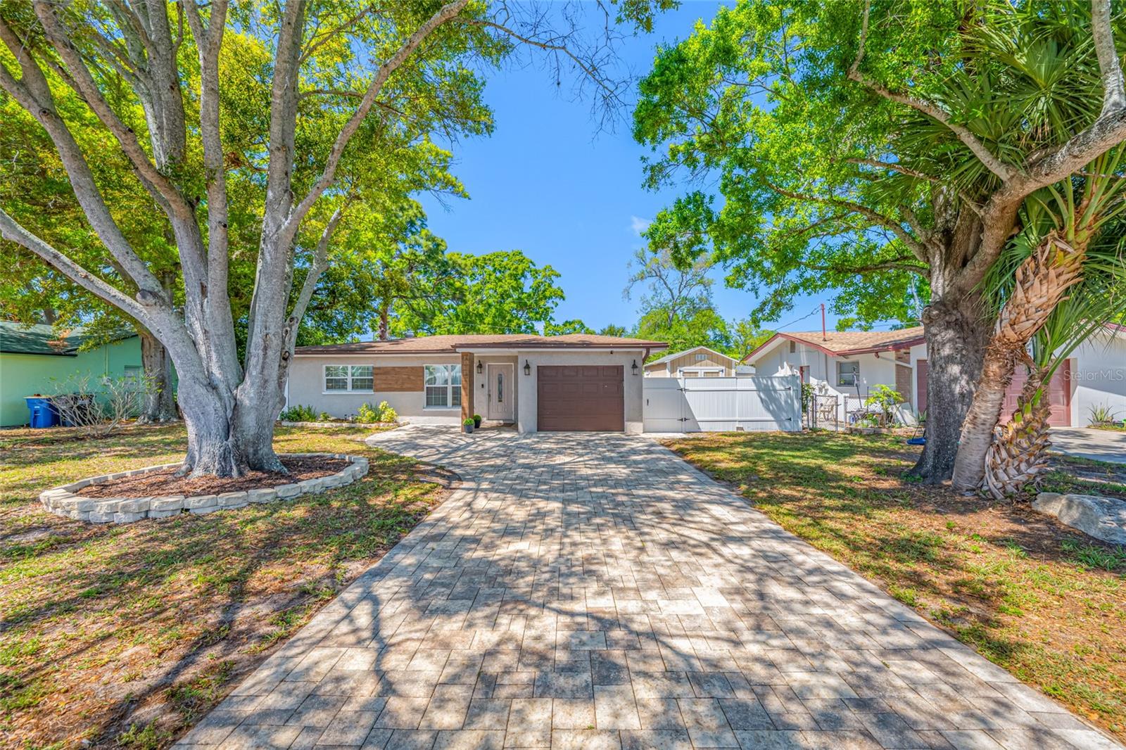 2212 NE COACHMAN RD, CLEARWATER, FL — photo 4
