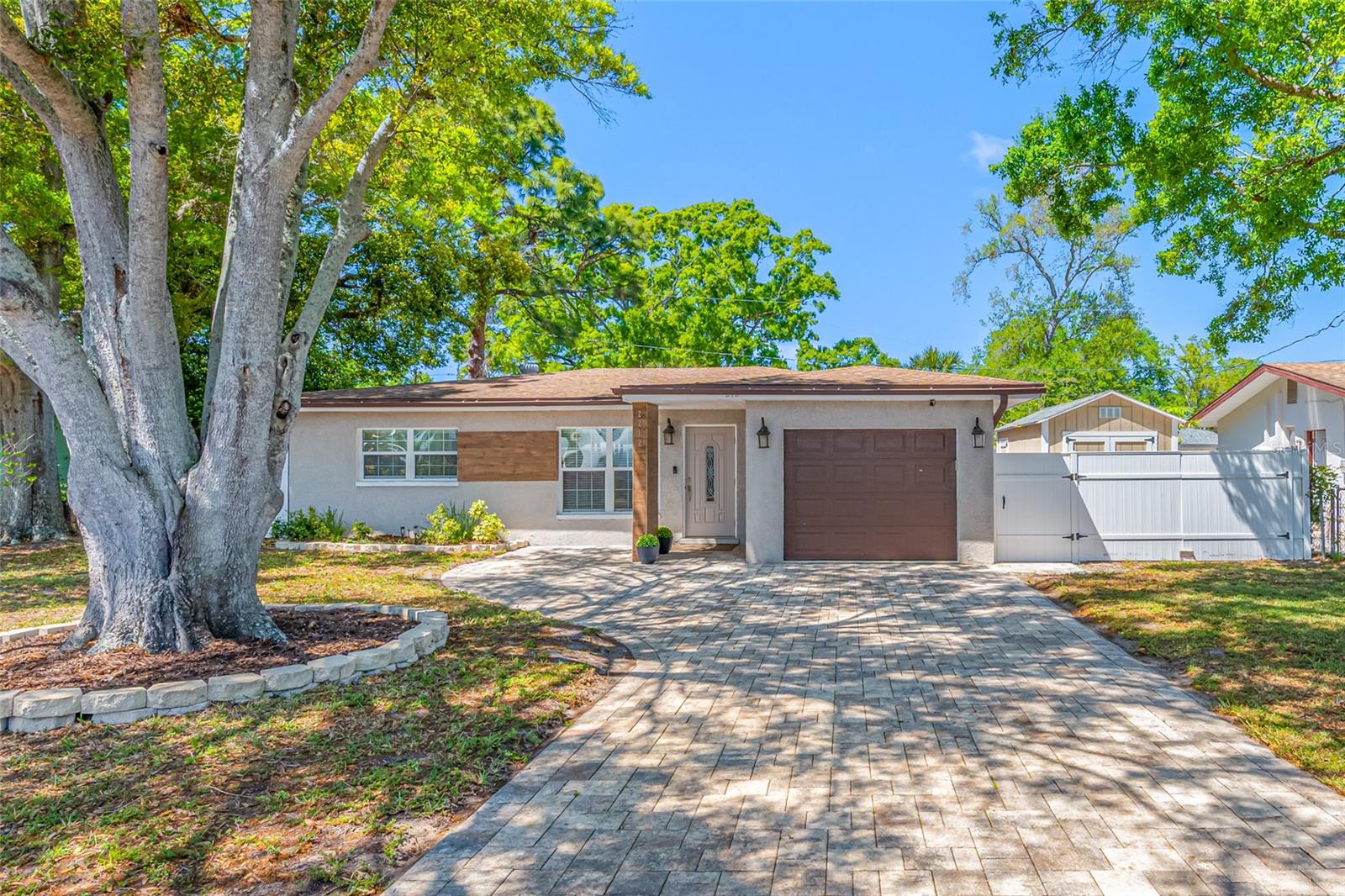 2212 NE COACHMAN RD, CLEARWATER, FL — photo 5