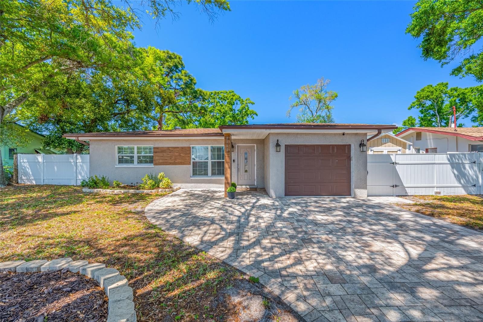 2212 NE COACHMAN RD, CLEARWATER, FL — photo 7