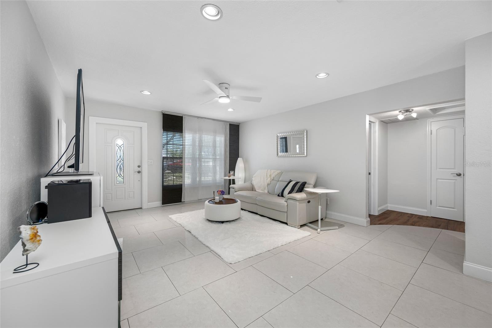 2212 NE COACHMAN RD, CLEARWATER, FL — photo 14