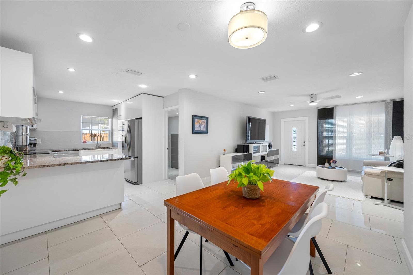 2212 NE COACHMAN RD, CLEARWATER, FL — photo 18