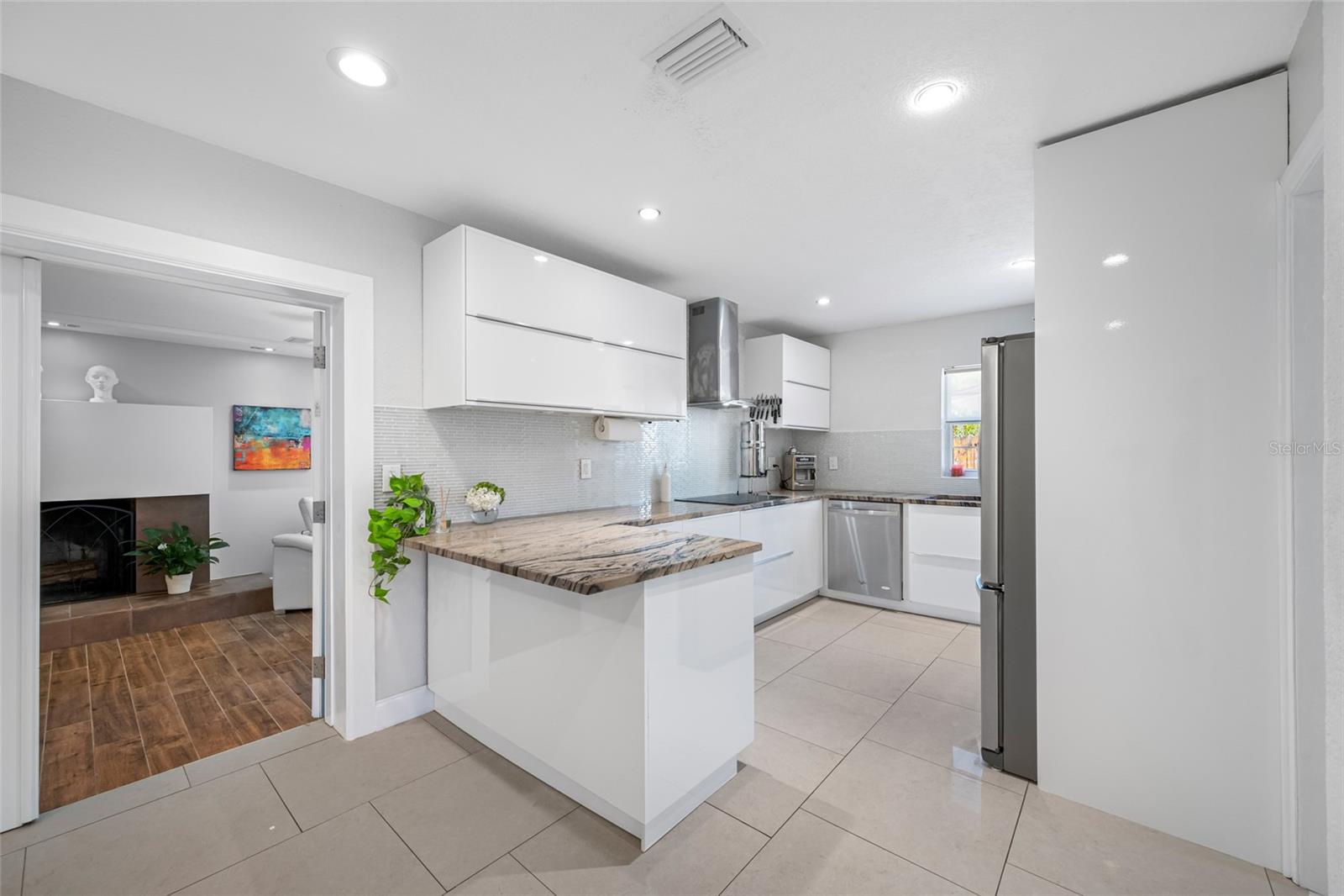 2212 NE COACHMAN RD, CLEARWATER, FL — photo 20