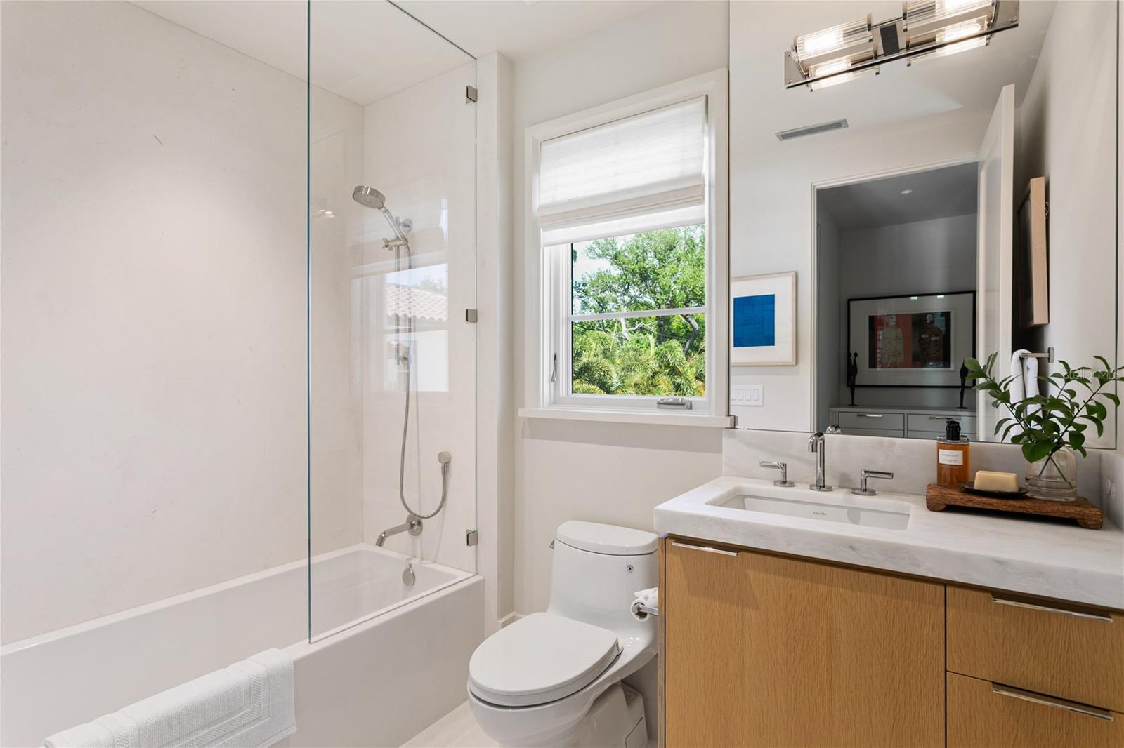 416 BRIGHTWATERS BLVD NE, ST PETERSBURG, FL — photo 34