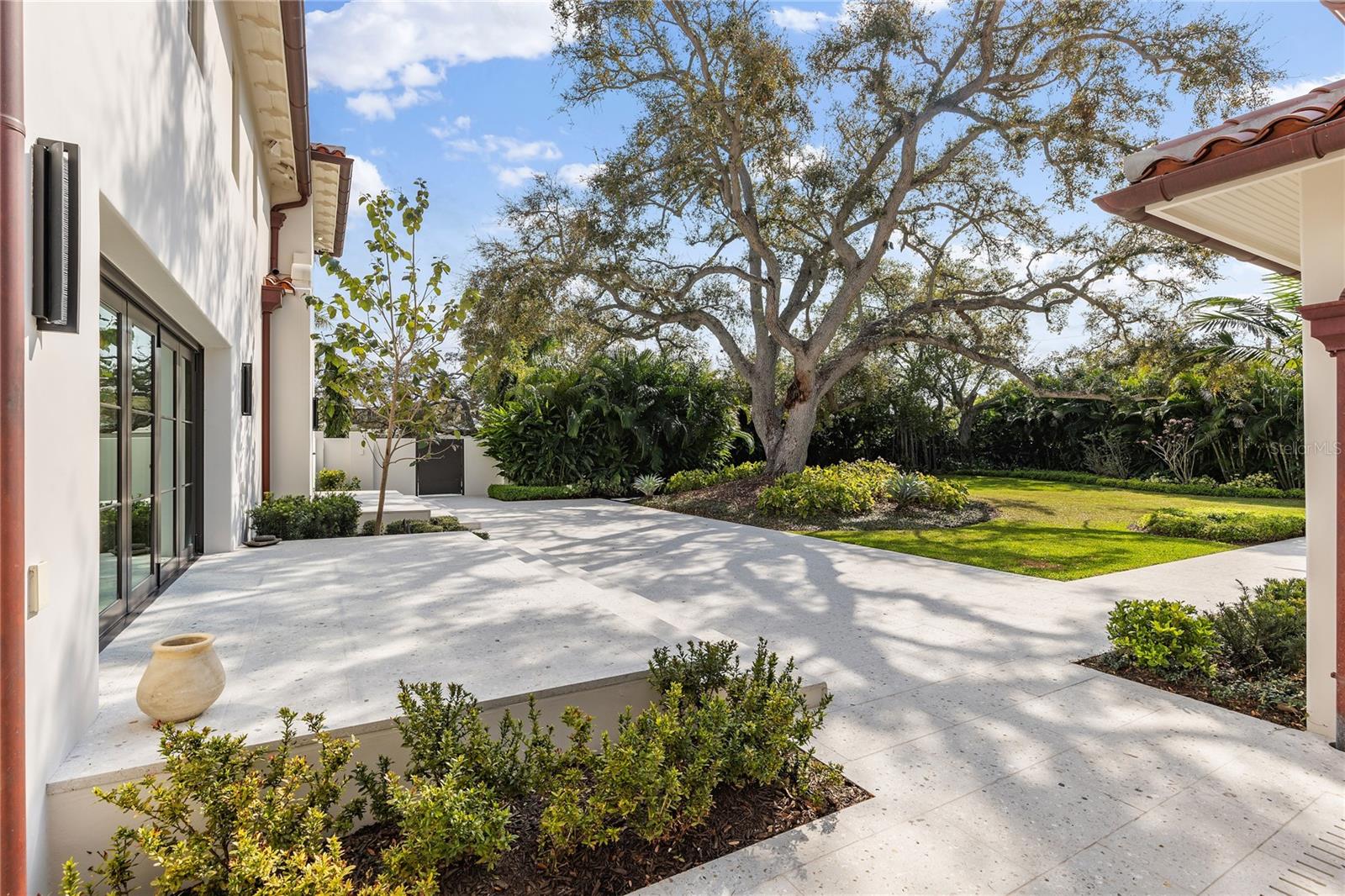 416 BRIGHTWATERS BLVD NE, ST PETERSBURG, FL — photo 55