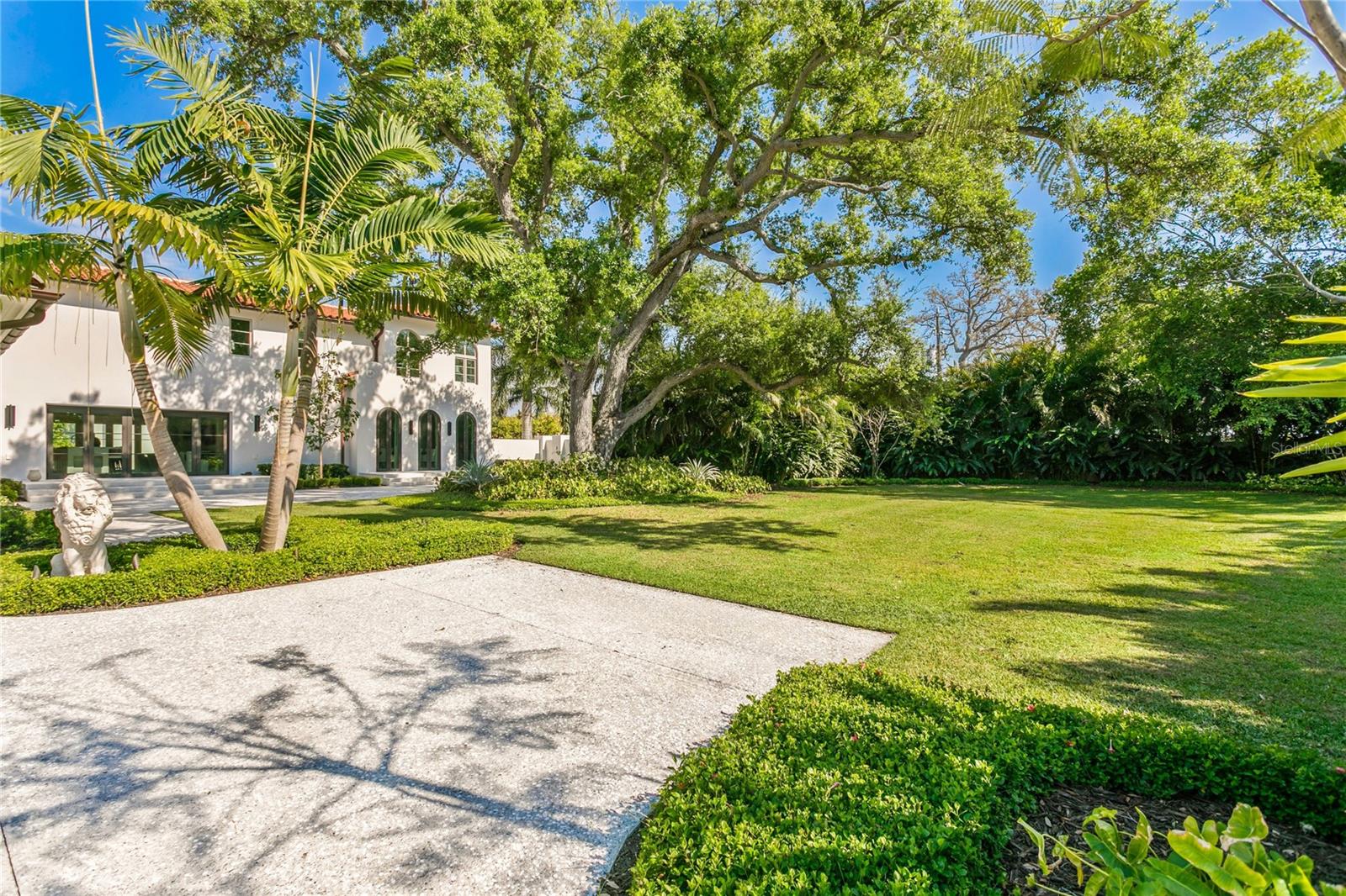 416 BRIGHTWATERS BLVD NE, ST PETERSBURG, FL — photo 56