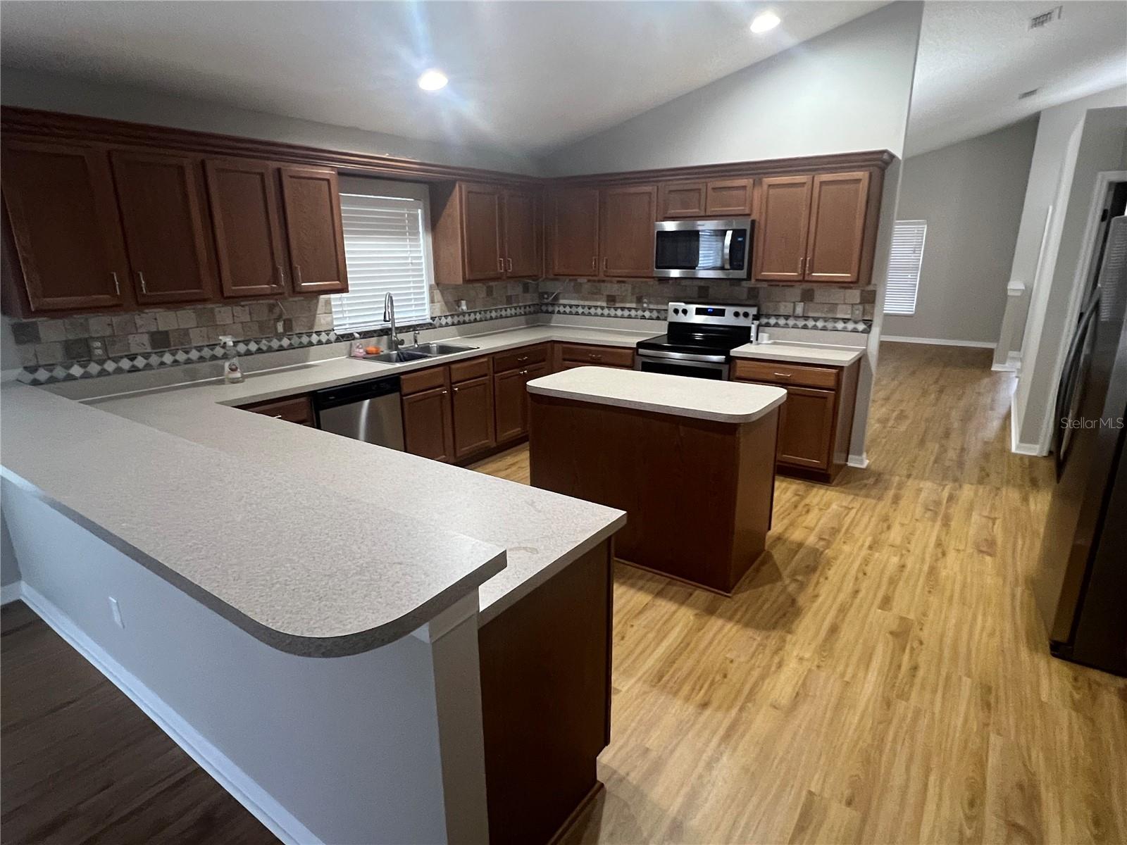 1063 BLUEGRASS DR, GROVELAND, FL — photo 13