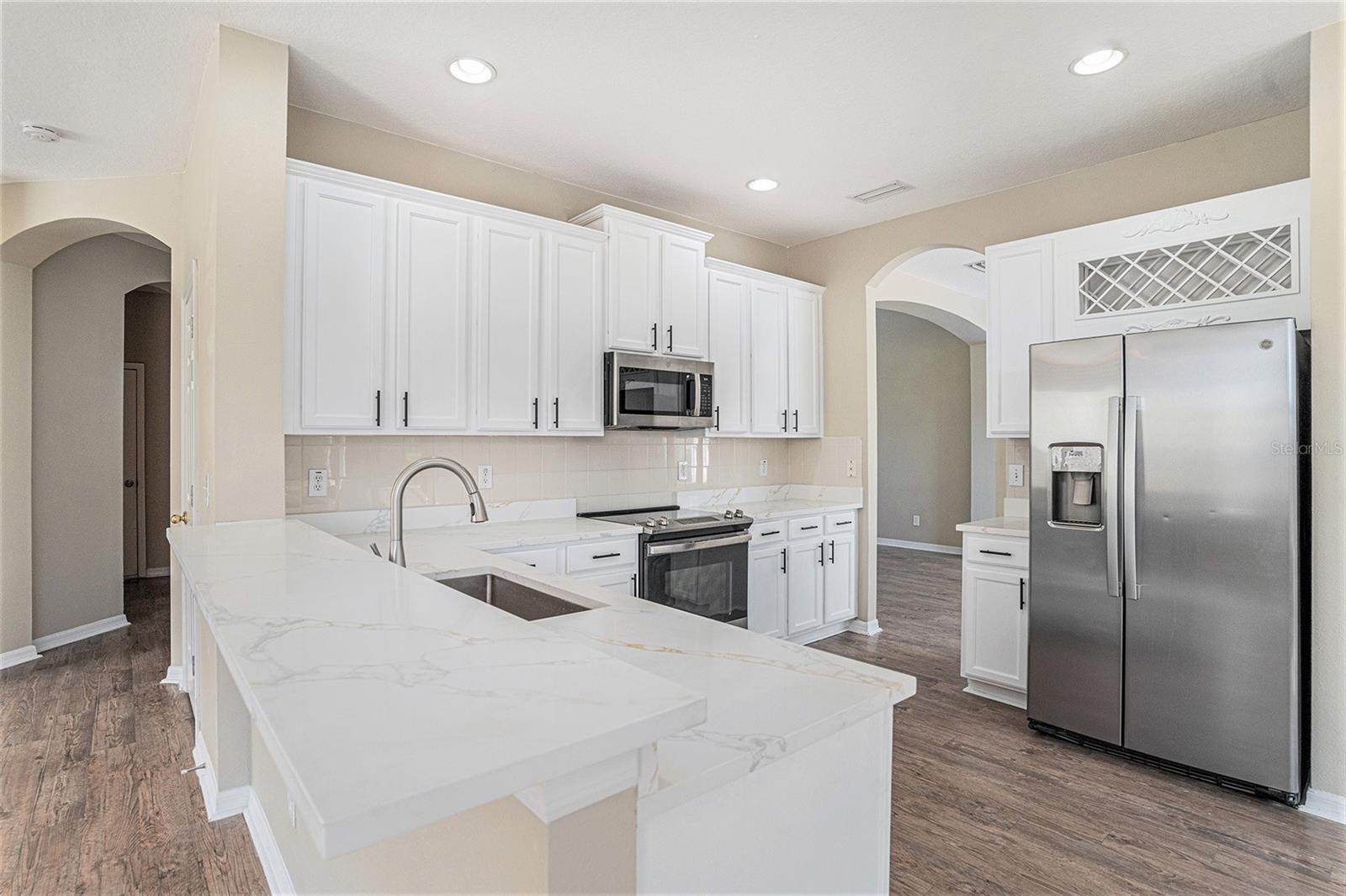 8602 SANDY PLAINS DR, RIVERVIEW, FL — photo 7