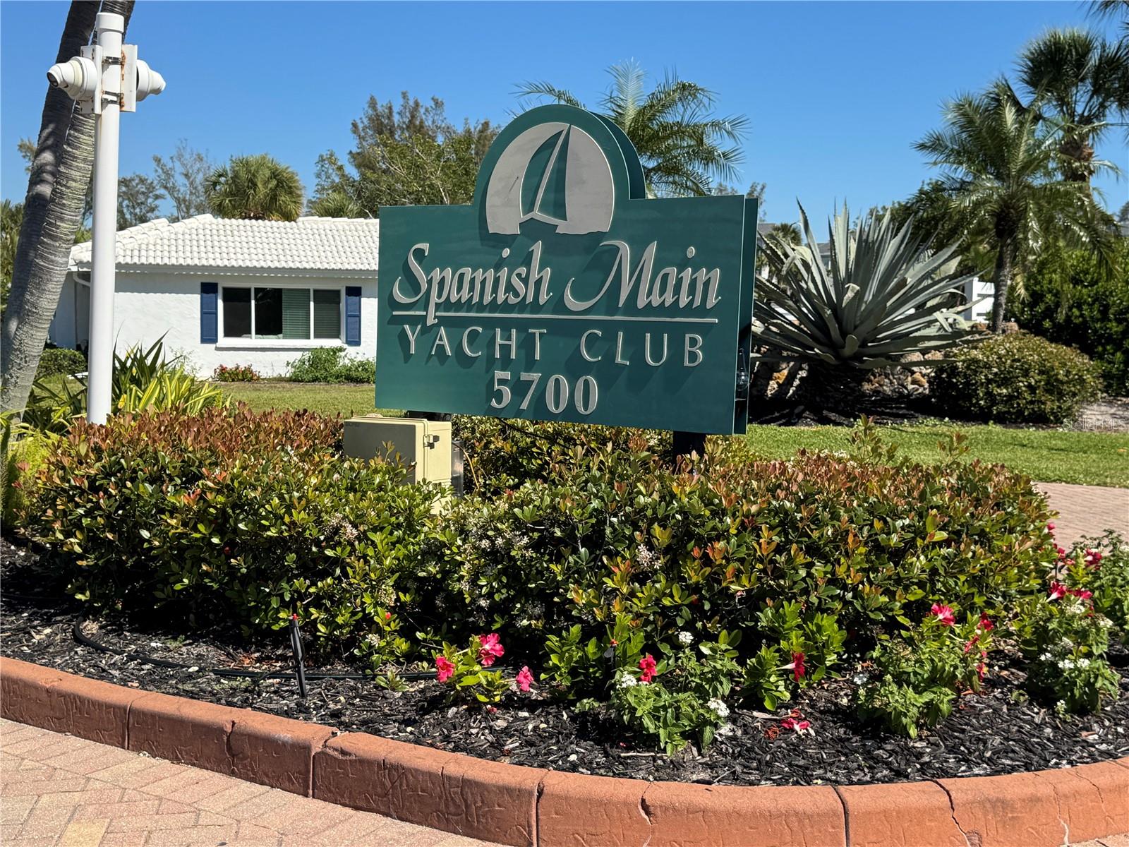 718 SPANISH DR N, LONGBOAT KEY, FL — photo 2