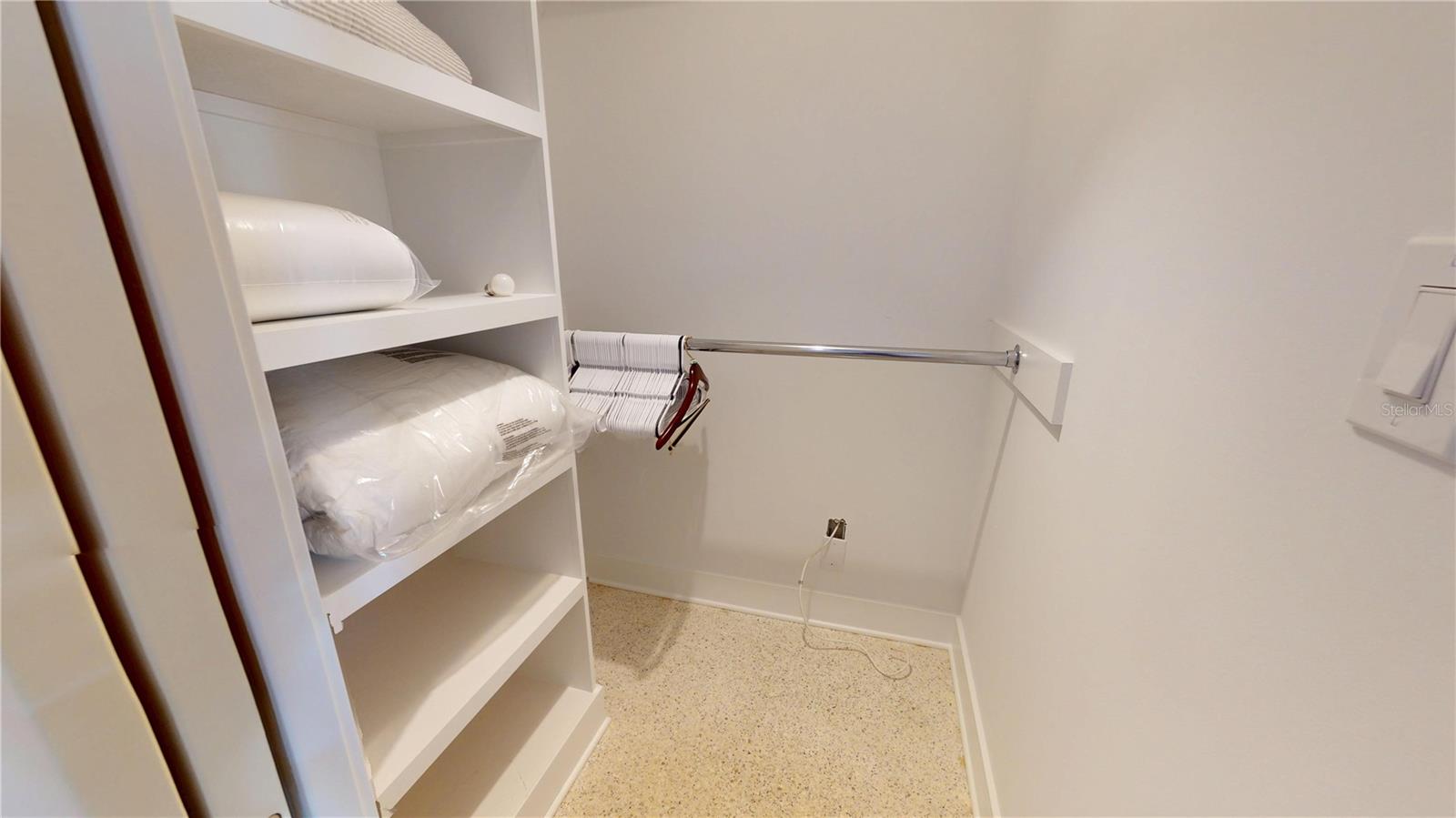 718 SPANISH DR N, LONGBOAT KEY, FL — photo 11