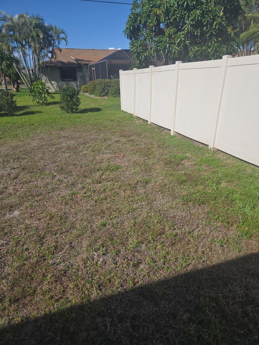 1805 CORAL POINT DR, CAPE CORAL, FL — photo 27