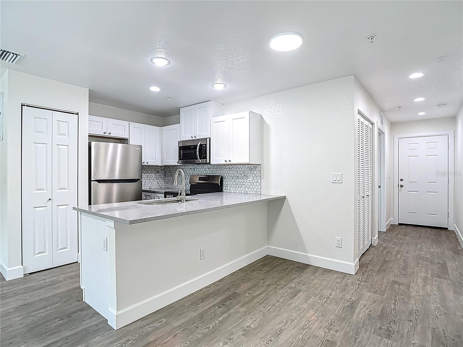326 S GROSSE AVE #2, TARPON SPRINGS, FL — photo 8