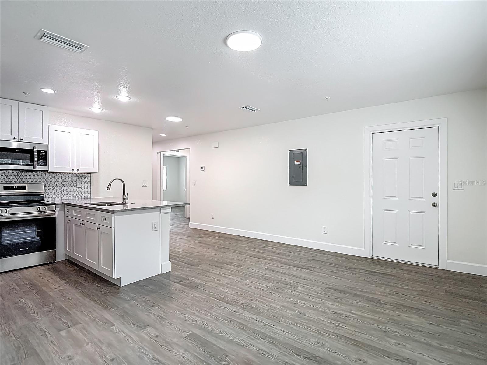 326 S GROSSE AVE #2, TARPON SPRINGS, FL — photo 14