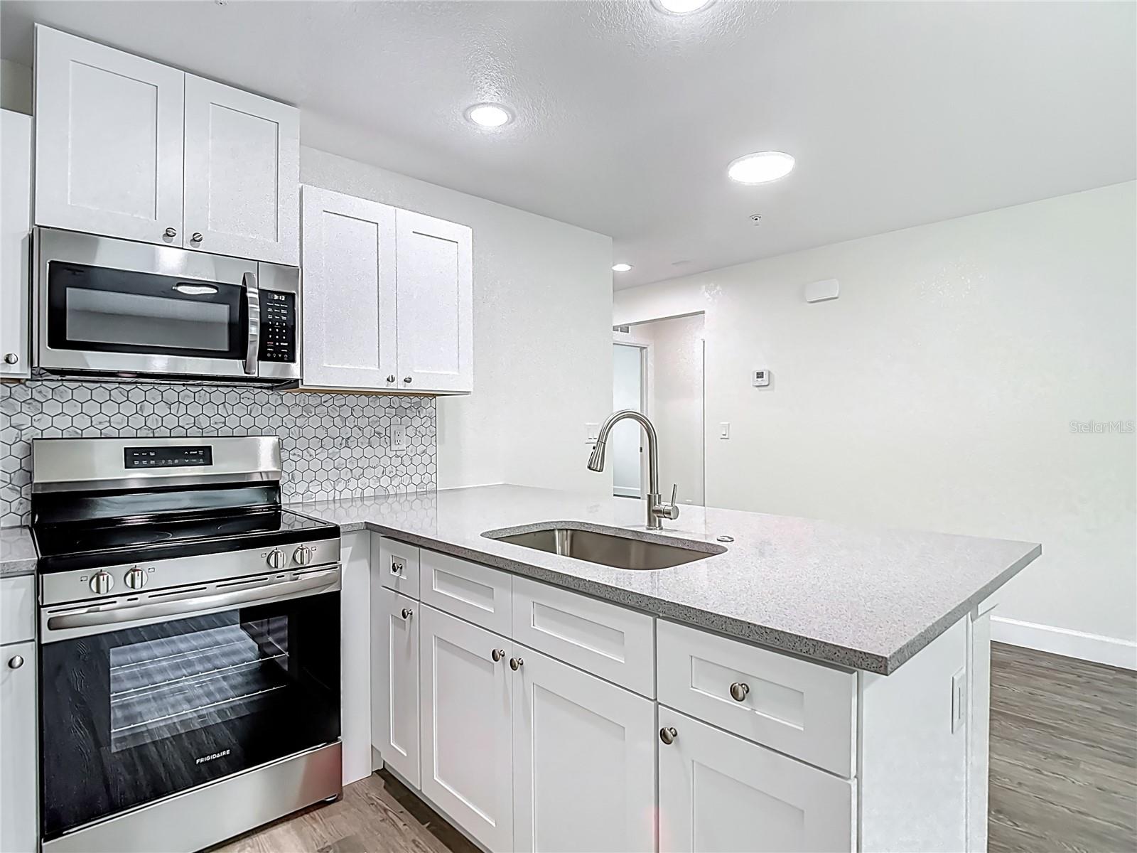 326 S GROSSE AVE #2, TARPON SPRINGS, FL — photo 16