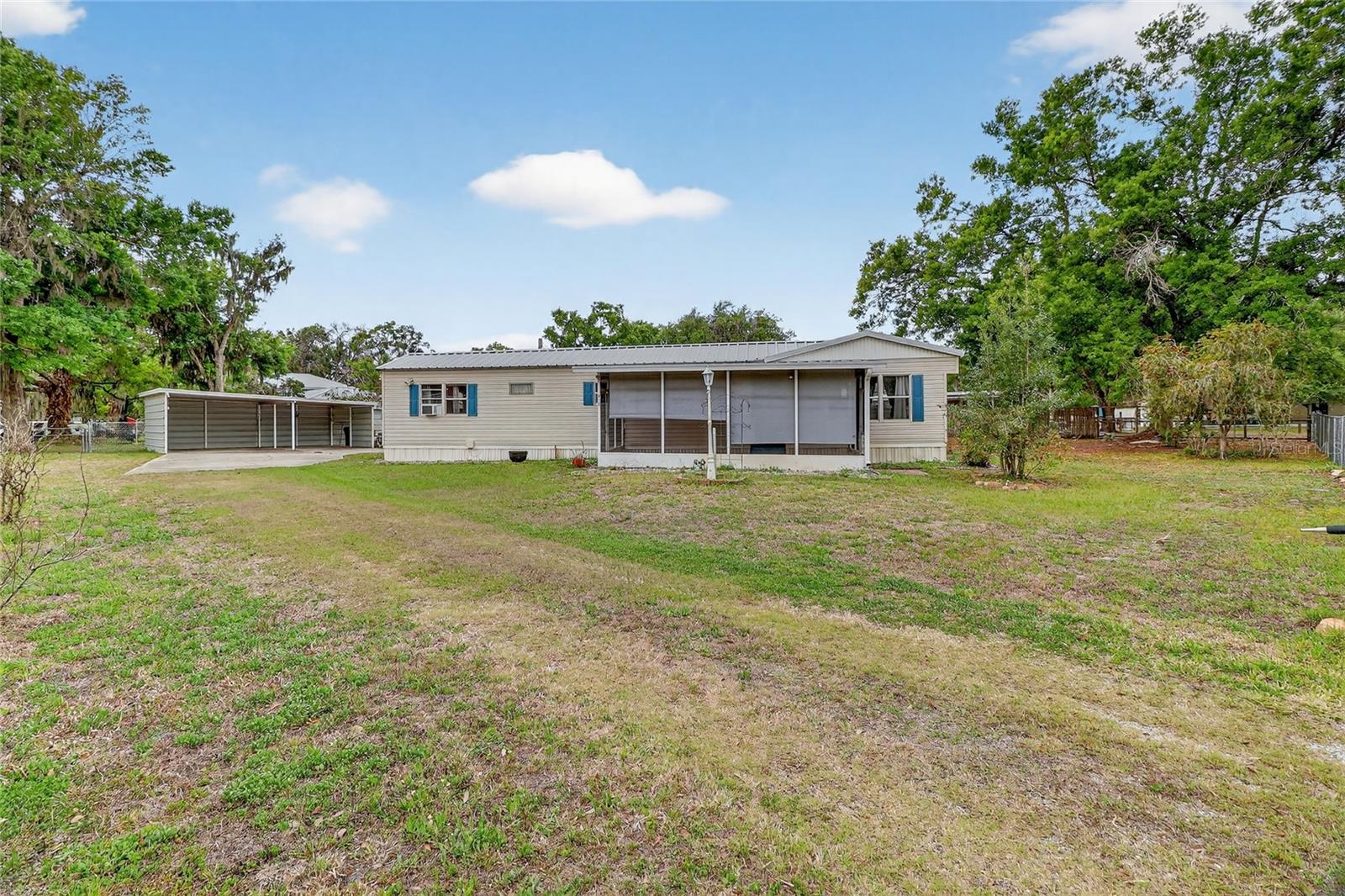 4710 VILLAGE DR, LAKELAND, FL — photo 2