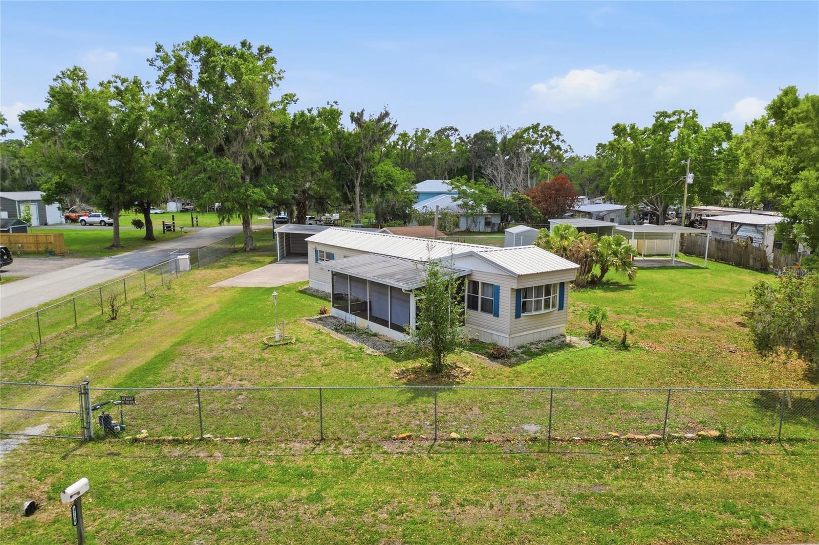 4710 VILLAGE DR, LAKELAND, FL