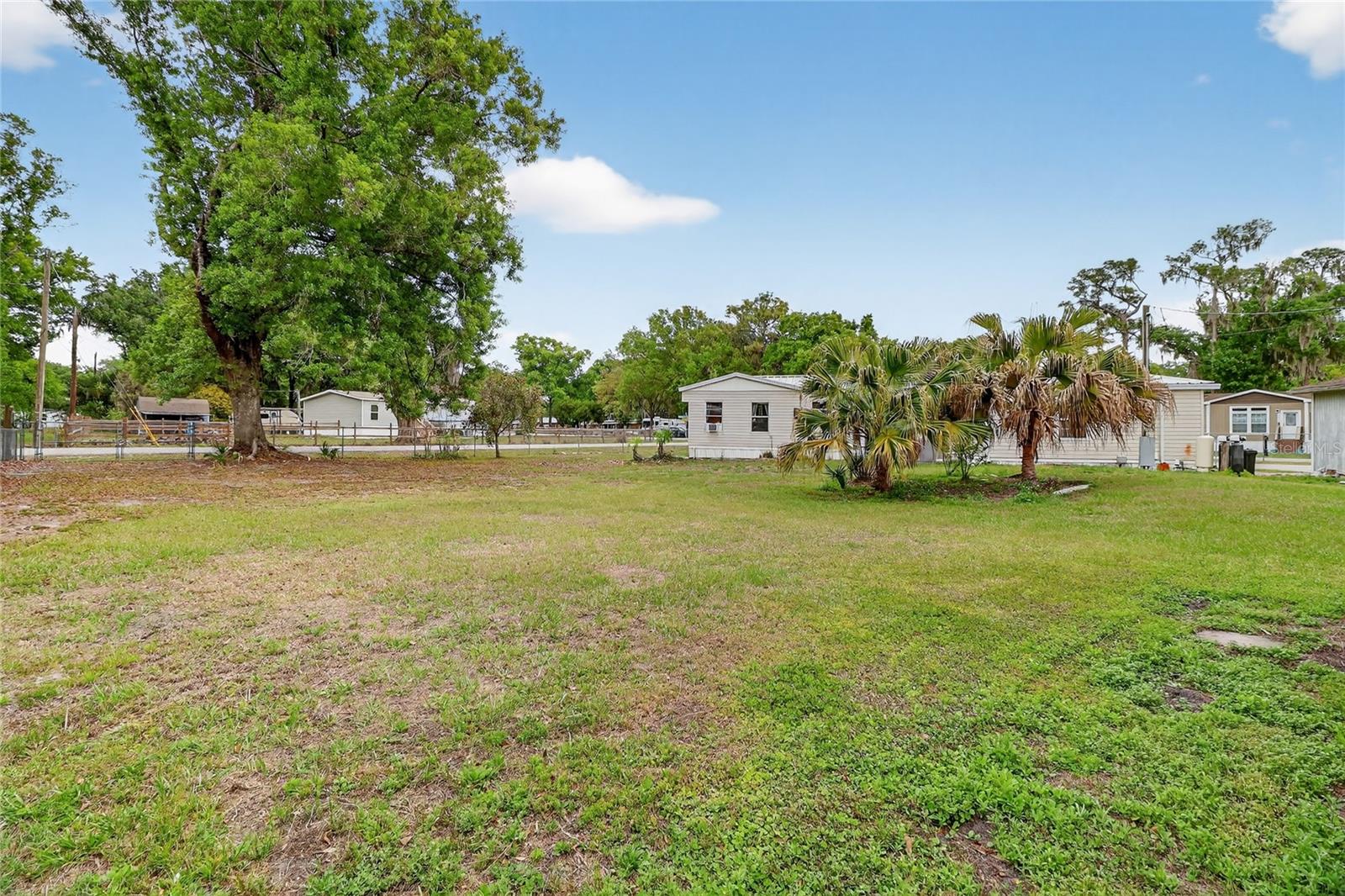 4710 VILLAGE DR, LAKELAND, FL — photo 24